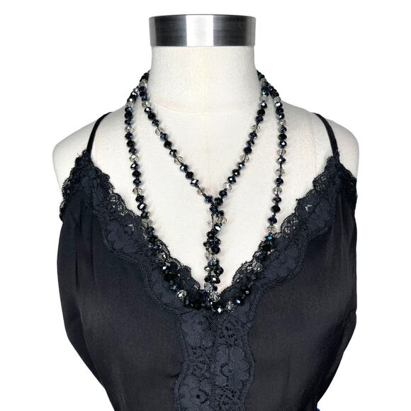 Black and Clear Crystal Endless Faceted Beaded Necklace 27" Fashion Jewelry - Picture 4 of 4